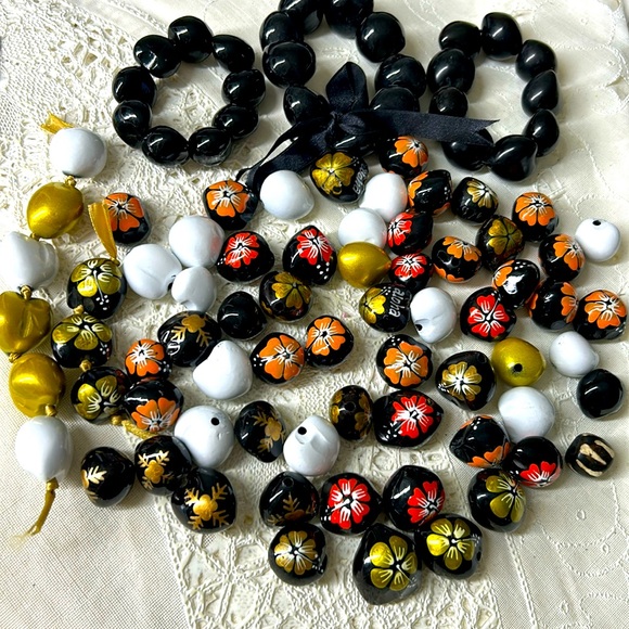 Hand Crafted Jewelry Hawaiian Kukui Nut 3x Bracelets And 7ea Kukui